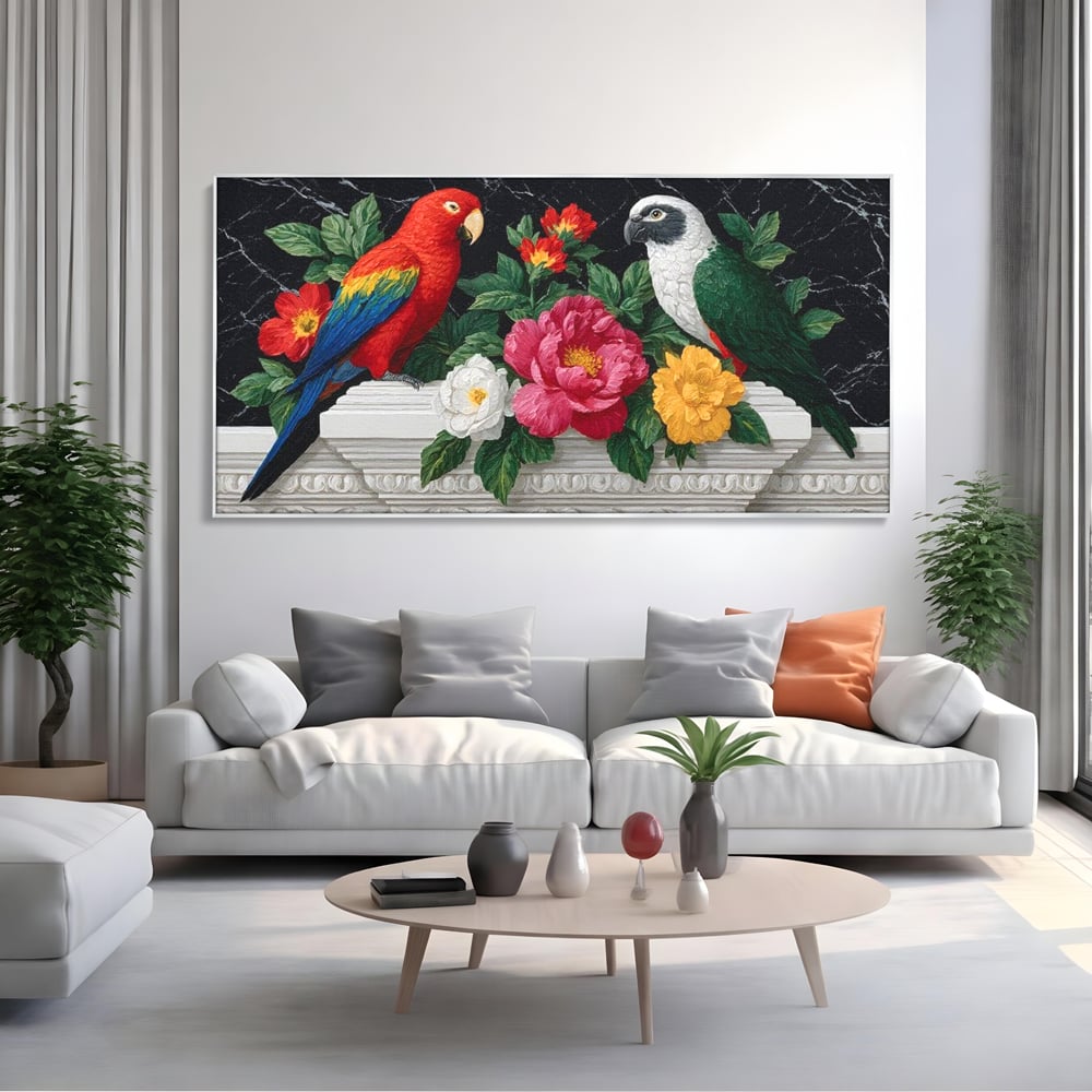 Tablou canvas cu pictura cu papagali si flori, in rama de aluminiu argintiu, pe perete intr-un living